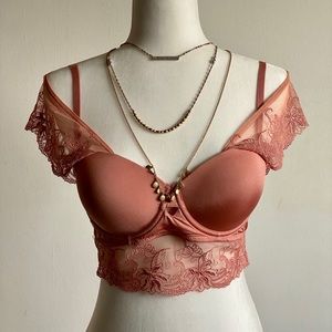 Bebe - Off the shoulder Lace Top ✨